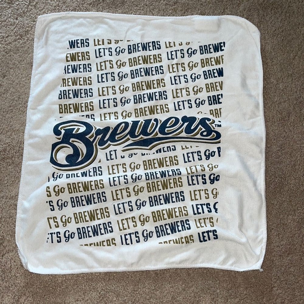Milwaukee Brewers rally towel.   15” x 18”
